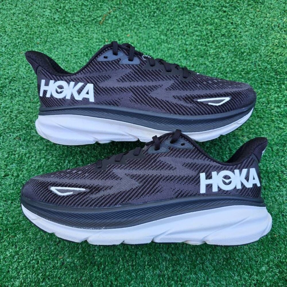 Hoka One One Clifton 9 - Women's Runnig shoes - size 9B
